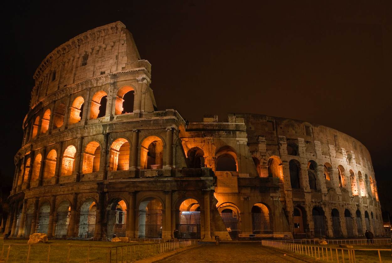 The coliseum at night