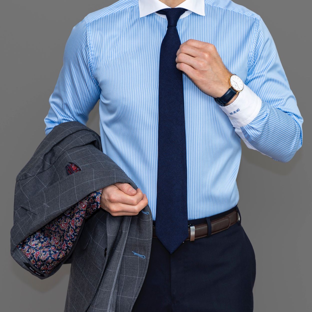 Dress Shirts can be Slim-Fit or Straight-Fit