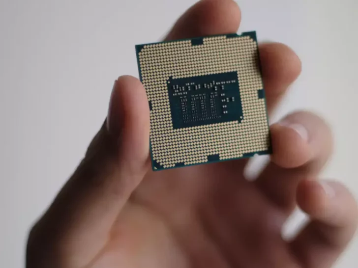 What is the Difference Between a Core and Logical Processor? (Explained)