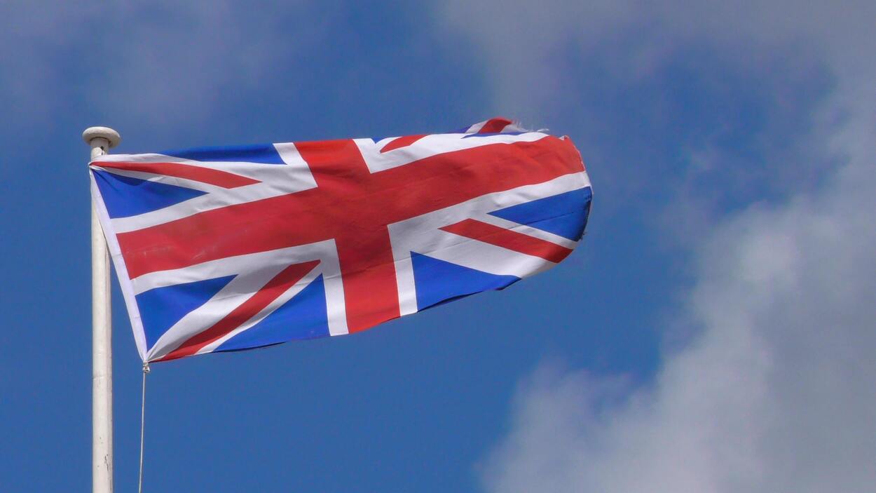 England flag
