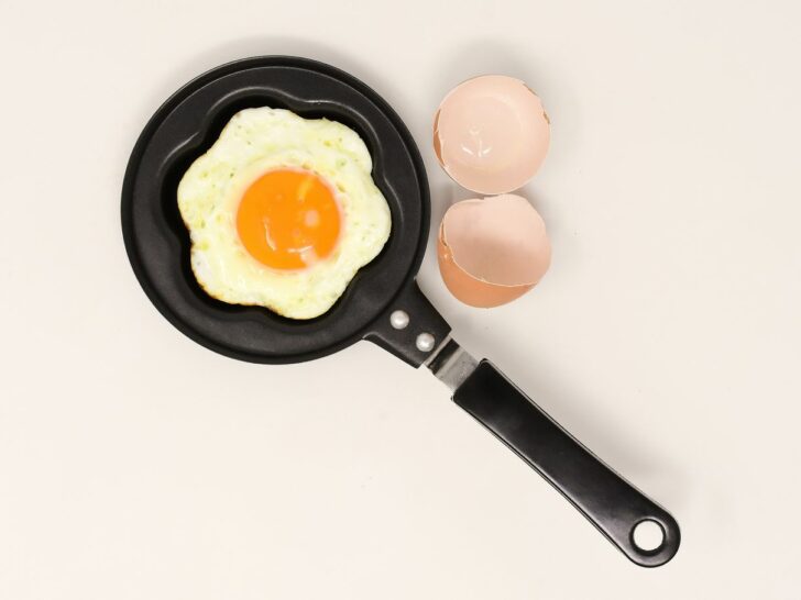 What's the difference between a fried egg and a sunny-side-up egg?