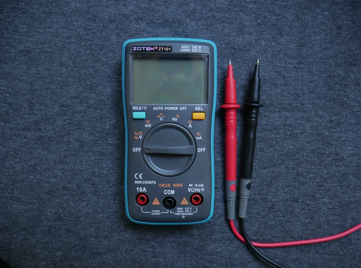 What is Voltmeter? 