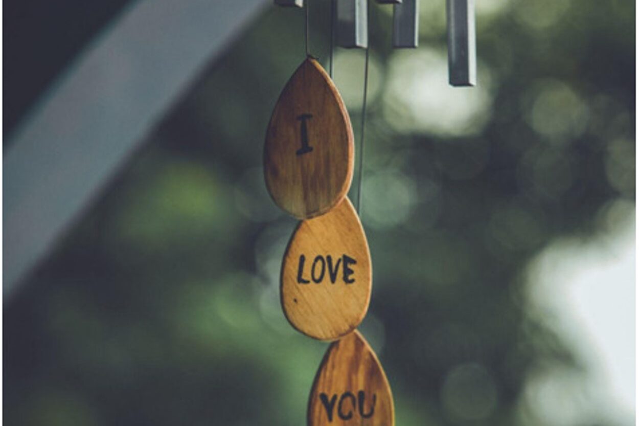 I love you is written in hanging form
