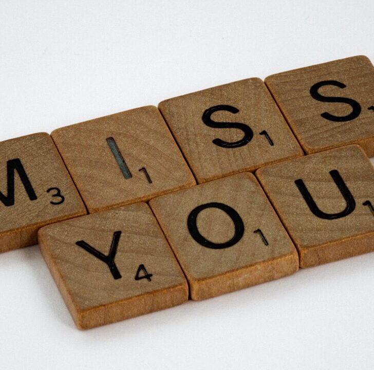 Difference Between “I Miss You” and “I am Missing You” (Know The Meaning!)