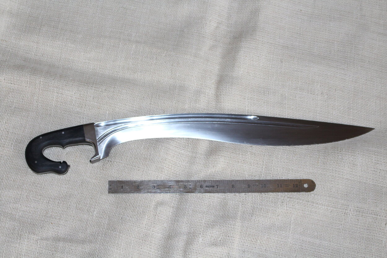 Image of a kopis sword.