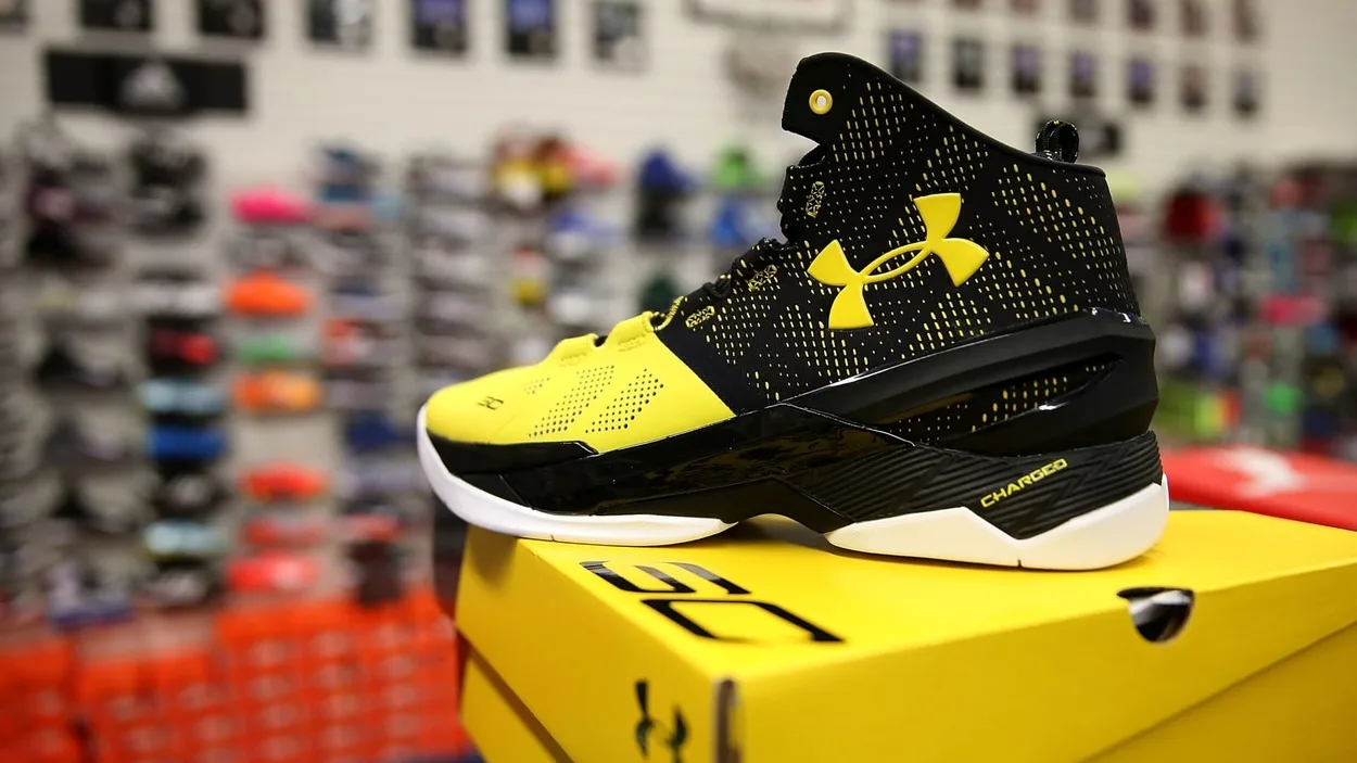 Under Armour Curry 2 Longshot.
