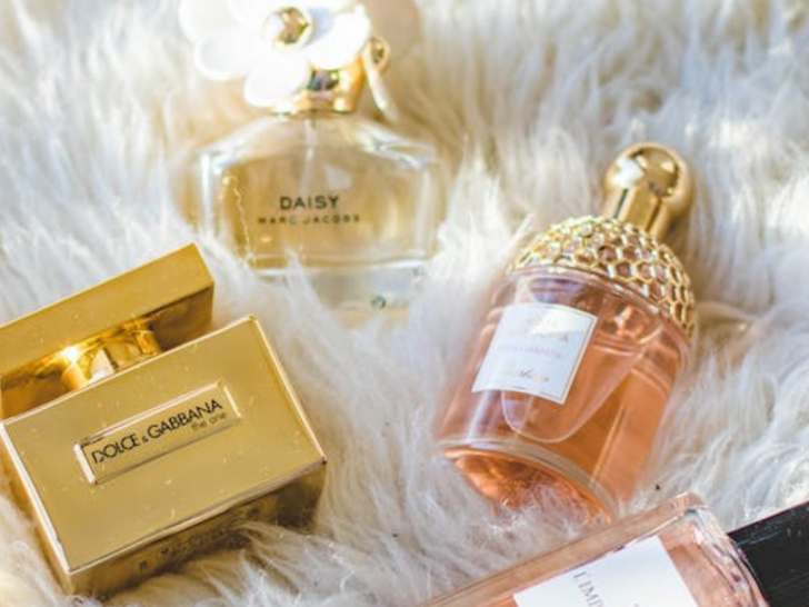 Victoria’s Secret Vs Dolce & Gabbana Perfumes (The Fragrance World)
