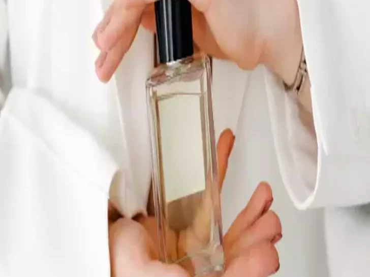 Exploring Fragrance: Victoria’s Secret vs. Clinique Perfumes