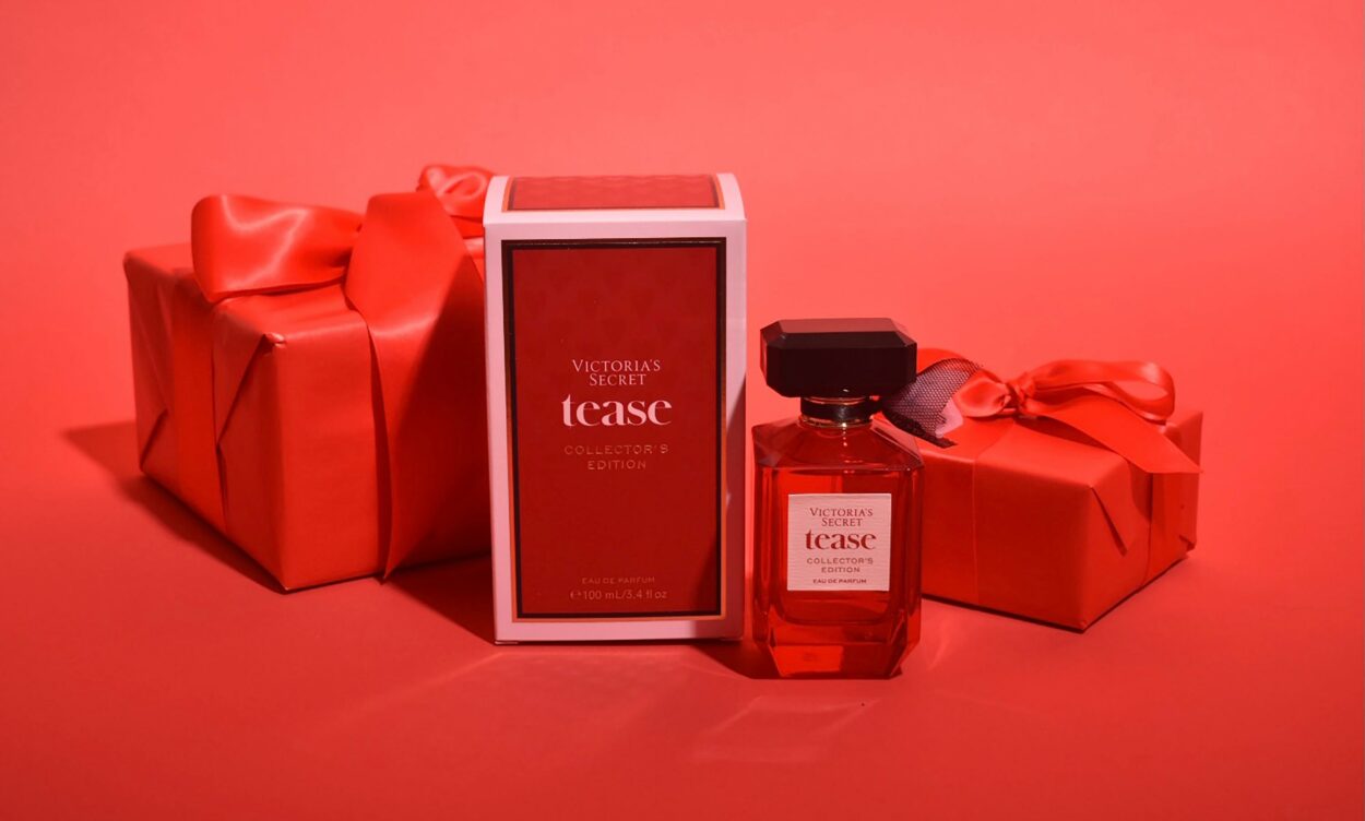 A set of Victoria's secret perfume